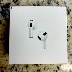 3rd Generation Apple AirPods with MagSafe Charging Case